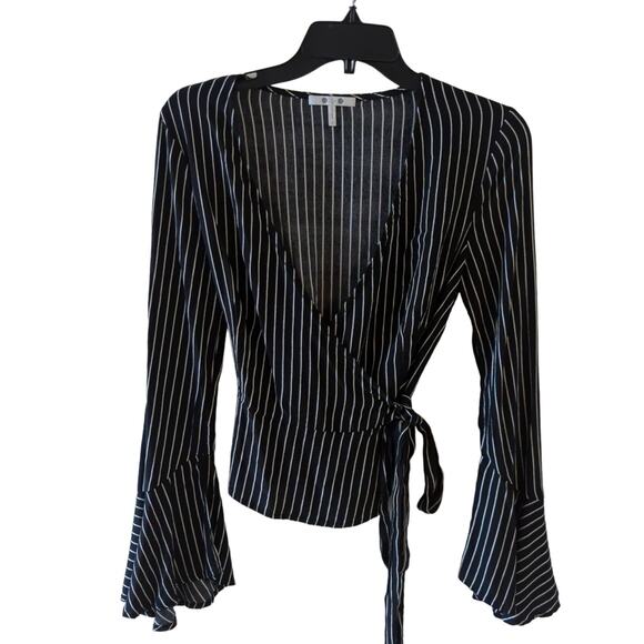 Three Dots Wrap Top, EUC, S - Picture 1 of 5